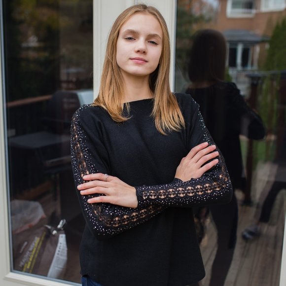 Sweater with decorated long sleeves - Picture 10 of 12